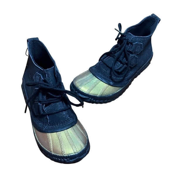 Sorel brand new with tag sold and glitter waterproof size 5.5 - Picture 1 of 12